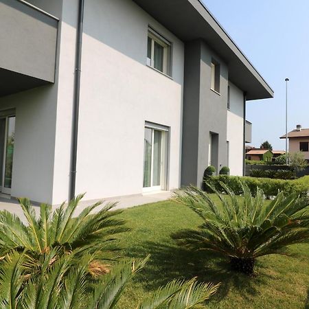 Marali Lake Apartments Desenzano del Garda Bagian luar foto