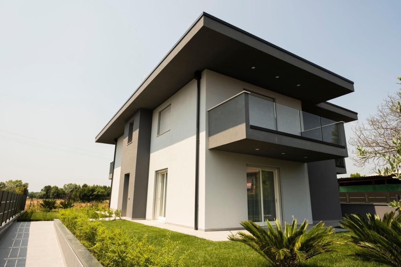 Marali Lake Apartments Desenzano del Garda Bagian luar foto