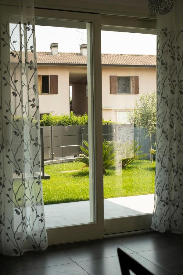 Marali Lake Apartments Desenzano del Garda Bagian luar foto