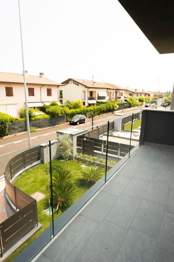 Marali Lake Apartments Desenzano del Garda Bagian luar foto