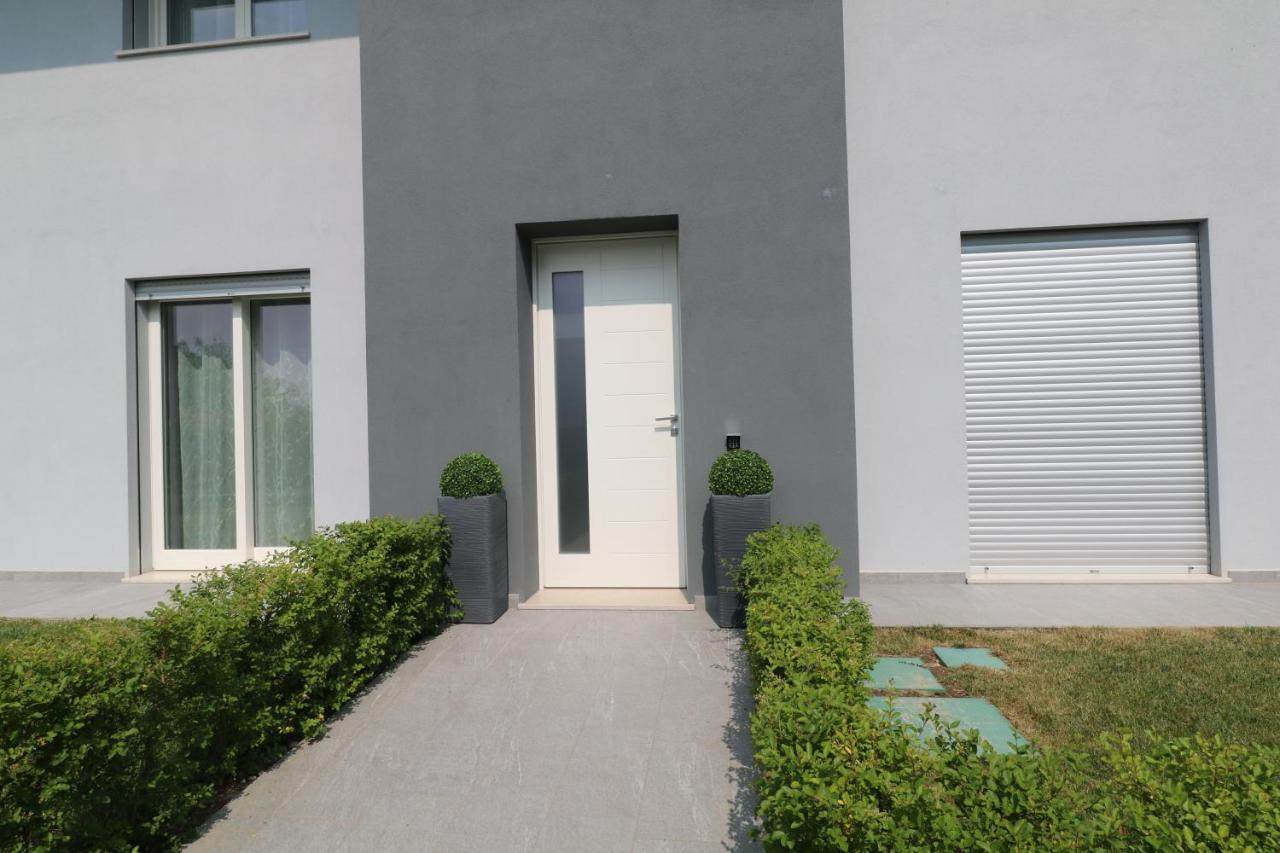 Marali Lake Apartments Desenzano del Garda Bagian luar foto